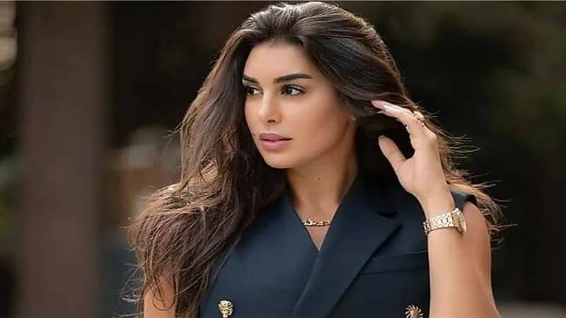 والد ياسمين صبري يهاجم ابنته لرفضها حضور زفاف شقيقها