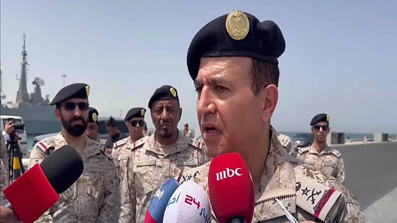 قائد القوات البحرية: نقدم كل التسهيلات لإجلاء الرعايا والجميع سواسية لا ننظر إلى جنسية أو عرق