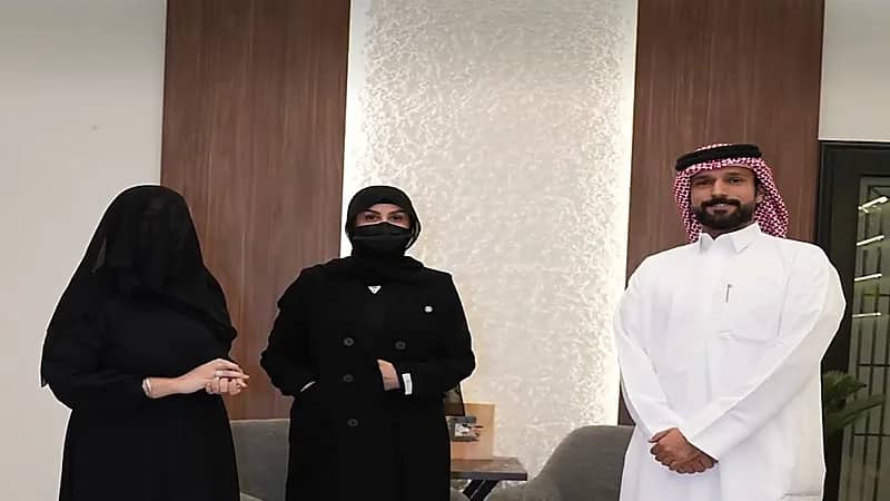 كويتي يتوجه إلى إيران بسيارته لإجلاء نساء كويتيات استفزعن فيه.. فيديو