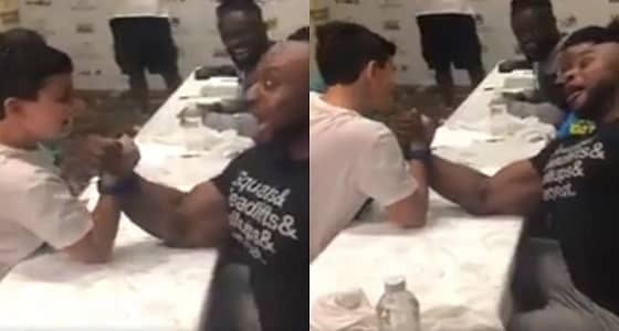 بالفيديو.. طفل يهزم المصارع " بيغ أي " في " لوي الزراع " بجدة