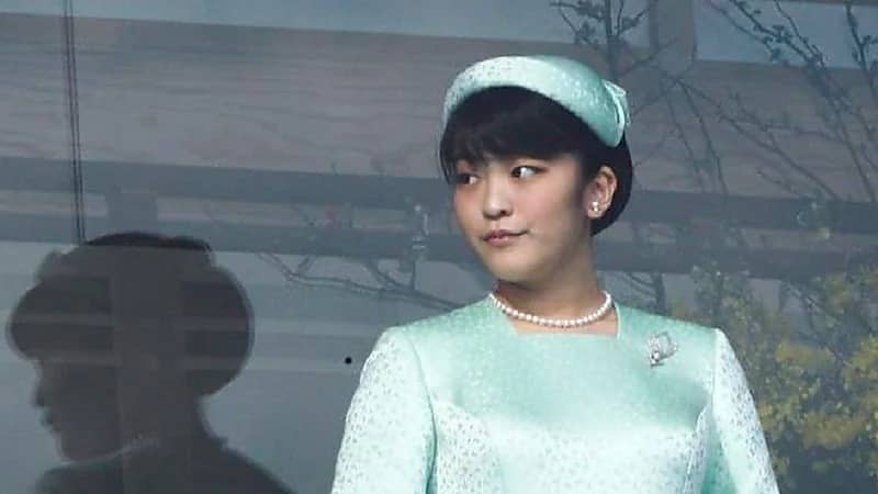 أميرة يابانية تتزوج شاب من عامة الشعب