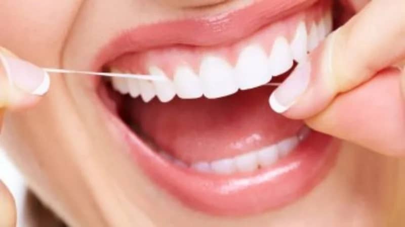 عصائر الفواكه تسبب تآكل مينا الأسنان