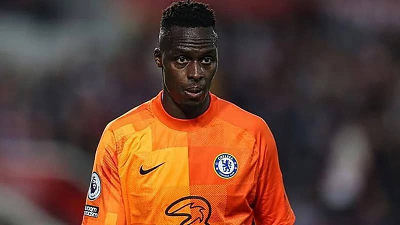 حارس تشيلسي: ليفربول سوف يتأثر بسبب رحيل ماني