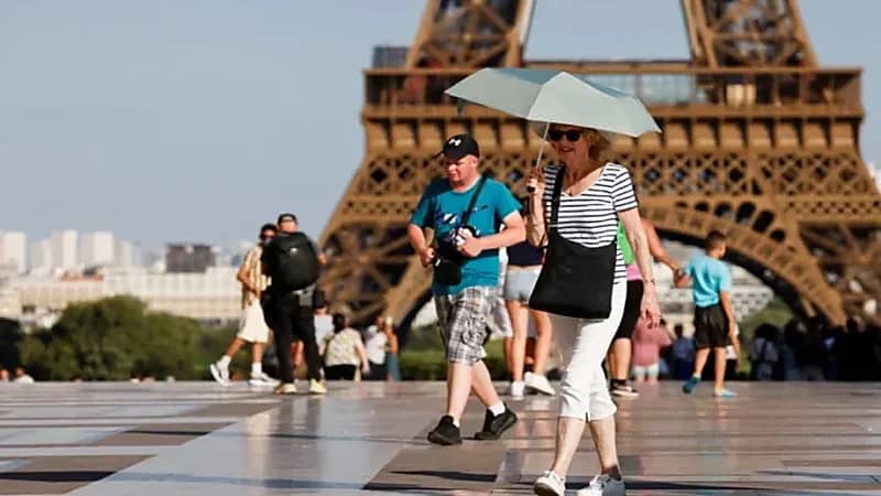 وفاة شخصين وإصابة 300 آخرين بسبب موجة حر قاتلة في فرنسا