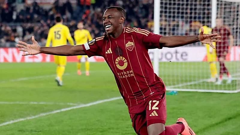 سعود عبدالحميد يقترب من الانتقال إلى فرنسا