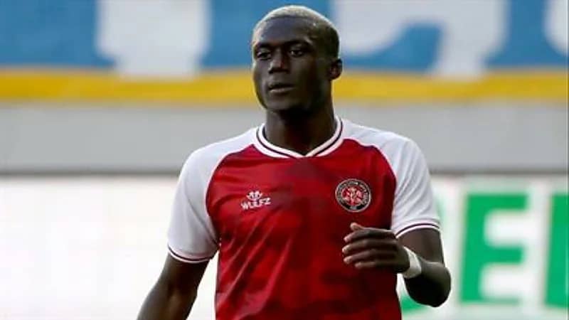 التعاون يقترب من التعاقد مع النيجيري مايكل أجو لمدة 3 سنوات 