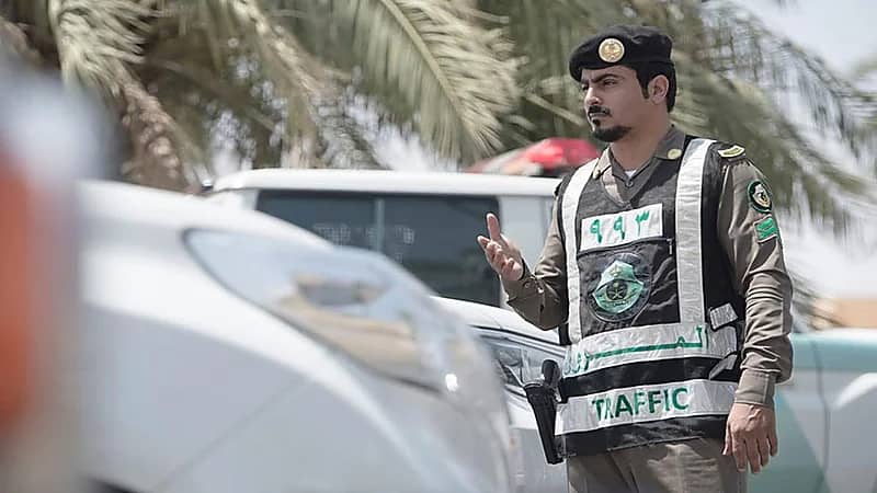المرور يحدد شرط إصدار رخصة نقل ثقيل لغير المواطنين