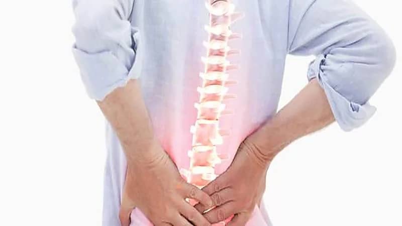 "الخضيري" يقدم عدة نصائح للمصابين بآلام أسفل الظهر
