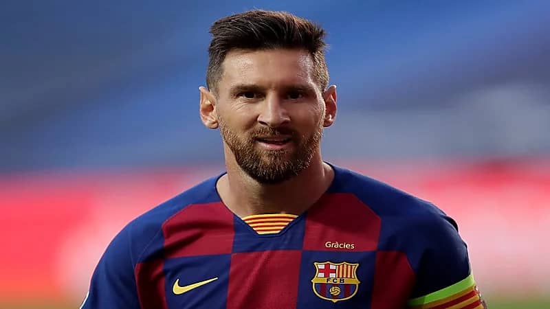 نجاة ميسي من إصابة قوية خلال مباراة برشلونة وفياريال