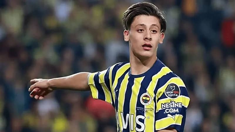 ريال مدريد يخطف نجم تركيا من برشلونة