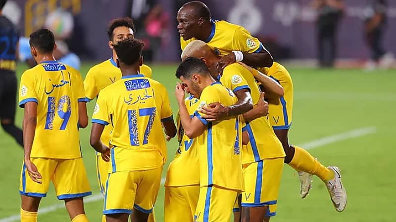3 لاعبين على وشك مغادرة النصر