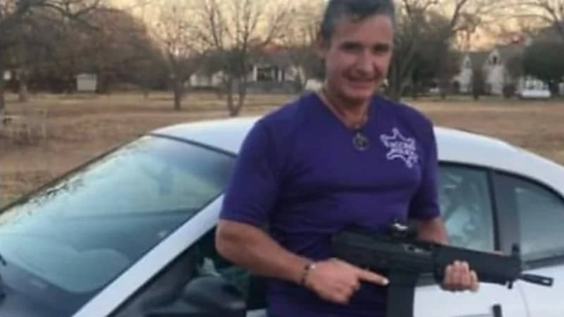 مناهض للقاحات كورونا: البول سيشفيكم من الفيروس