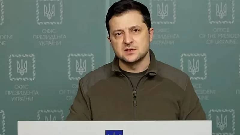 الرئيس الأوكراني من قلب الظلام: لا نهاب العتمة وموسكو لن تحطمنا