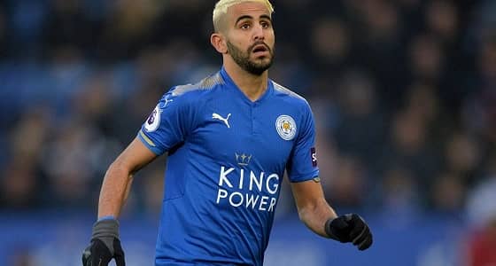 محرز يهاجم أصدقائه بعد إنهاء تمرده