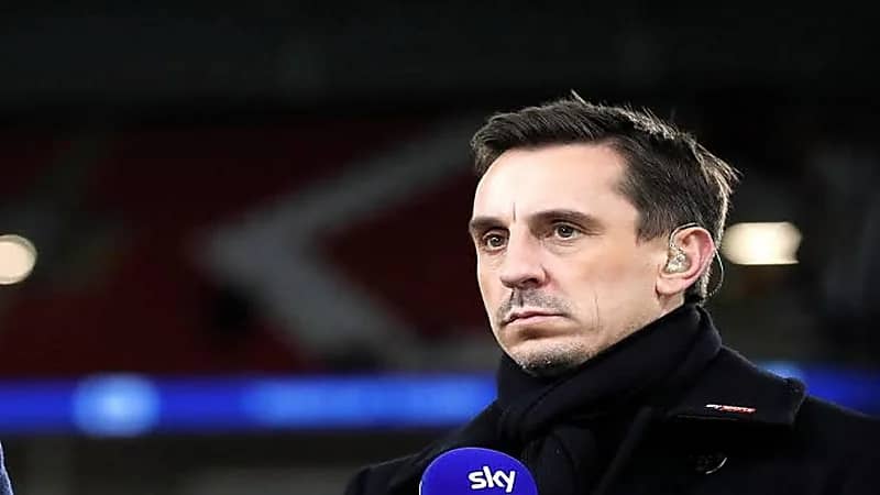 غاري نيفيل لـ "مانشستر يونايتد": انهوا التعاقد مع رونالدو سريعا