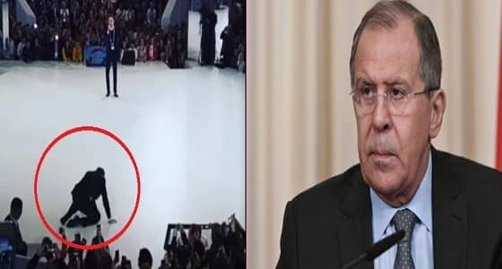 بالفيديو..لحظة سقوط وزير الخارجية الروسي على الأرض