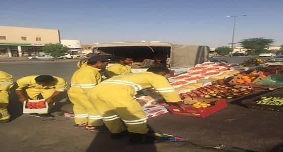 بالصور.. بلدية النسيم تباشر 39 موقعا للباعة الجائلين