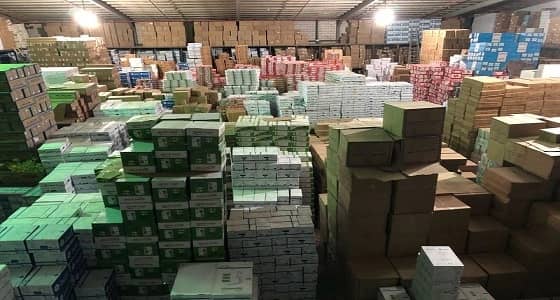 التجارة تضبط 90 ألف منتج إنارة مخالف في 3 مدن