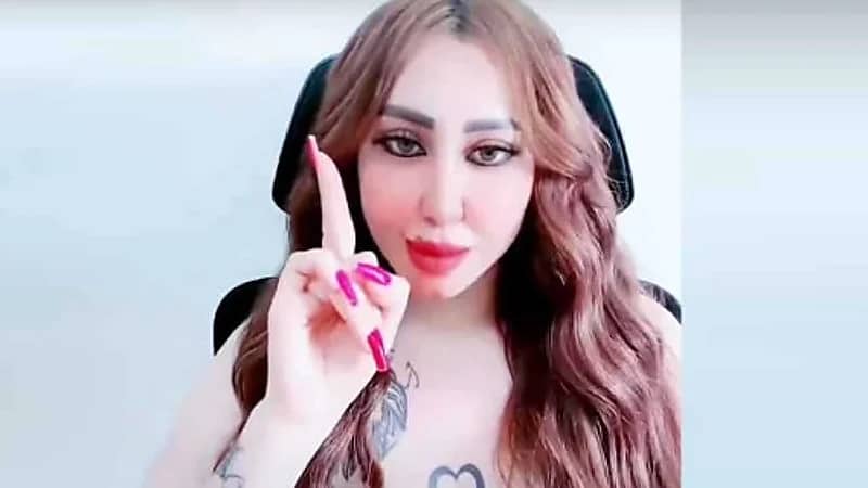 اعترافات مثيرة للراقصة بوسي الأسد.. تلقت عروضًا لممارسة الرذيلة