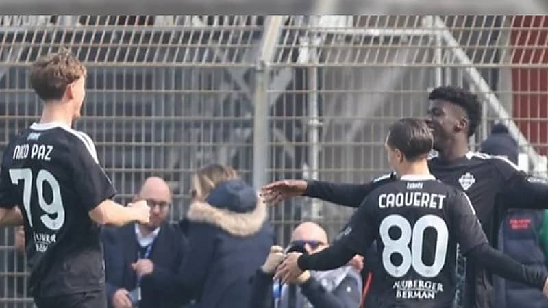 كومو يهزم نابولي بثنائية