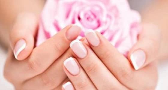 3 وصفات طبيعية للعناية بأظافرك في الشتاء