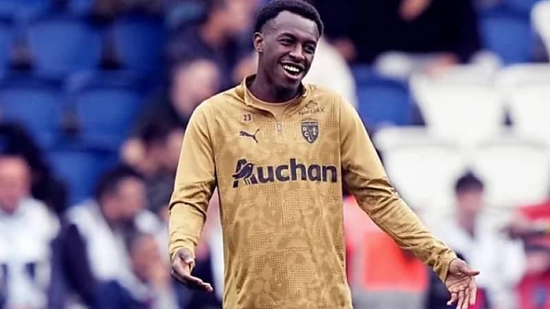 سعود عبدالحميد يحسم مستقبله مع لانس