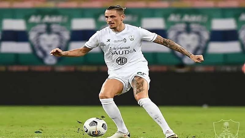 مدرب الأهلي يستبعد فيجسا من لقاء الحزم بسبب الإصابة 