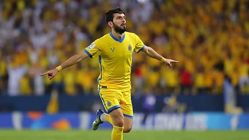 الأهلي المصري يقترب من ضم محترف النصر