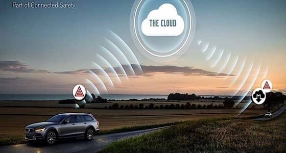 بالصور.. سيارات فولفو تتواصل مع شاحنات فولفو