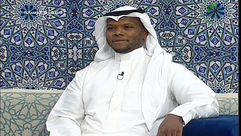 بالفيديو.. مختص يوضح الخطوات الرئيسية للتغلب على رهبة الكلام أمام جمهور