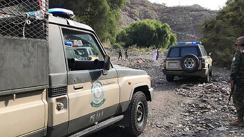 ضبط مخالف لنظام البيئة وإحباط تهريب 94 كيلوجرامًا من القات بالريث