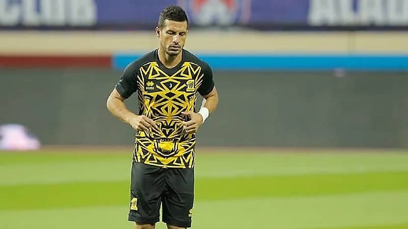 طارق حامد يتكفل بعلاج لاعب بالدوري المصري