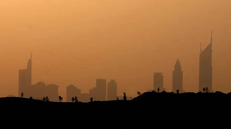 "الزعاق" يوضح موعد انتهاء الرطوبة في الخليج