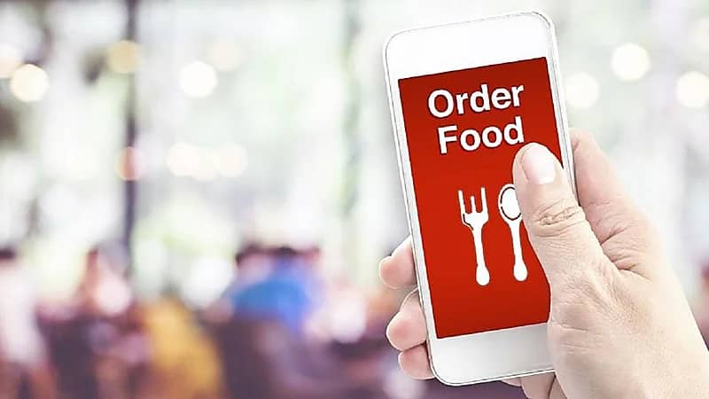 تطبيق إلكتروني يقود سيدة لاكتشاف خيانة زوجها