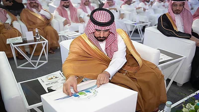 محافظ الخرج يرعى حفل تخريج متدربي معهد الصناعات الغذائية بالمحافظة.. صور