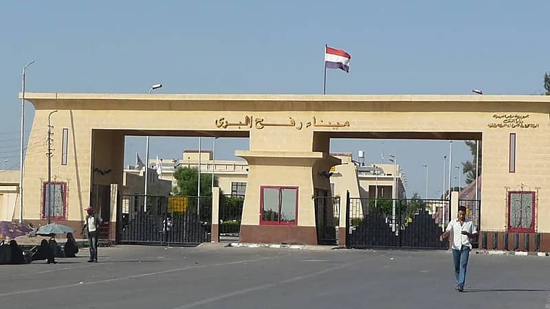 اليوم..مصر تفتح معبر رفح لنقل مصابي غزة