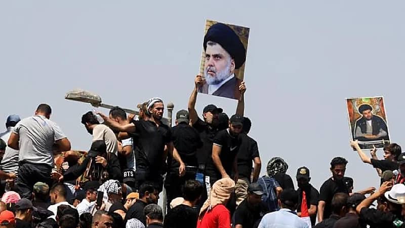 تجميد فصائل التيار الصدري في العراق