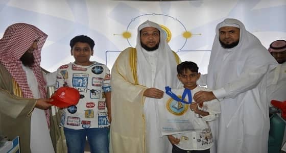 تدشين حملة " ففيهما فجاهد " بمكة مول للحث على بر الوالدين