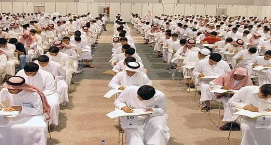 طالب يلفظ أنفاسه بقاعة الاختبار قبل تسليم ورقة الإجابة