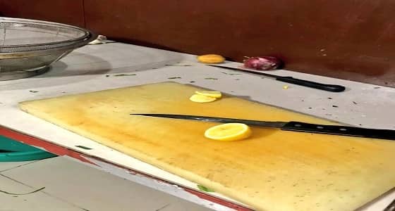 بالصور.. ضبط عدة مخالفات صحية بمطاعم في نجران