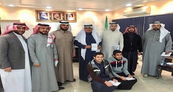 في ذكرى البيعة.. تكريم أبناء الشهداء بتعليم خميس مشيط