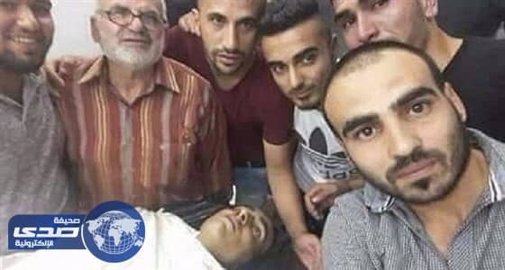 ⁠⁠⁠⁠عائلة فلسطينية تتحدى بصورة الناطق باسم جيش الاحتلال