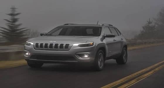 بالصور.. الكشف عن الشكل الجديد لـ " جيب شيروكي 2019 "