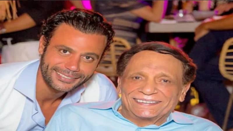 محمد إمام يطمئن الجمهور على حالة والده الصحية