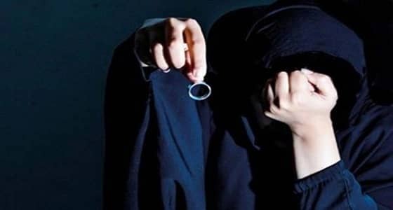 زوجة تطلب الطلاق من زوجها لسبب غريب.. والضحك الهستيري يسيطر على القاضي