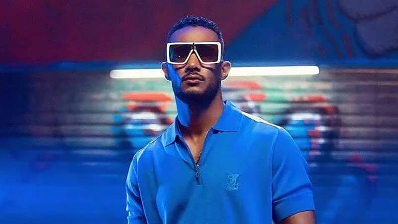 محمد رمضان يشارك جمهوره مكالمة مؤثرة مع والدته