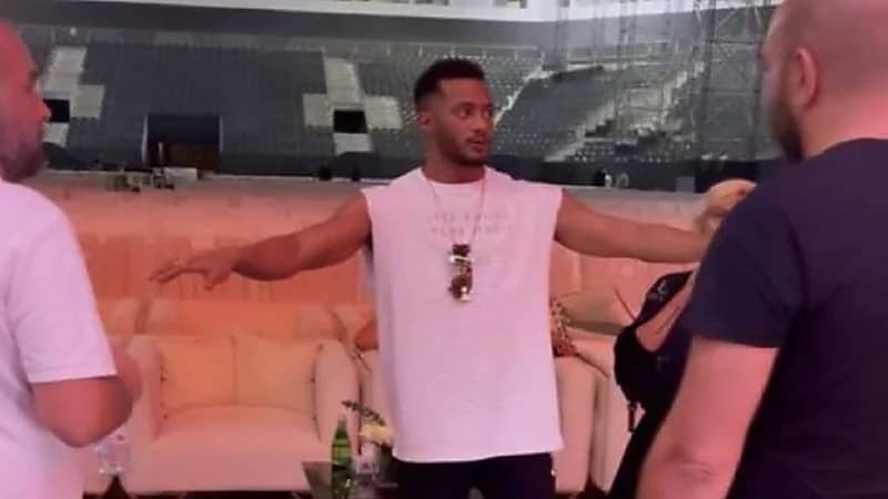 بالصور.. محمد رمضان يشارك كواليس استعداده لحفله بموسم الرياض