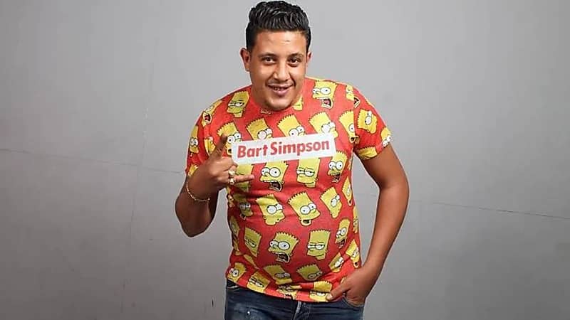 شاهد.. حمو بيكا يعلق على مقطع متداول لسقوطه من المسرح