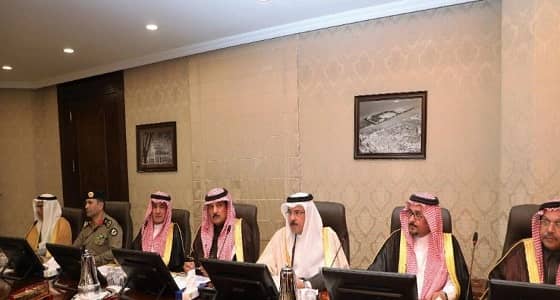 بالصور.. أمير الشرقية يترأس اجتماع  " السلامة المرورية "