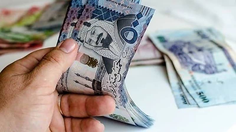مختص يوضح تأثير رفع الفائدة على أداء قطاع البنوك في المملكة